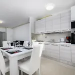 Διαμέρισμα Stancija Amorozo 5 Πόρετς