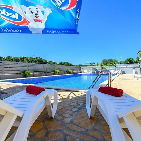 Stancija Amorozo 5 *