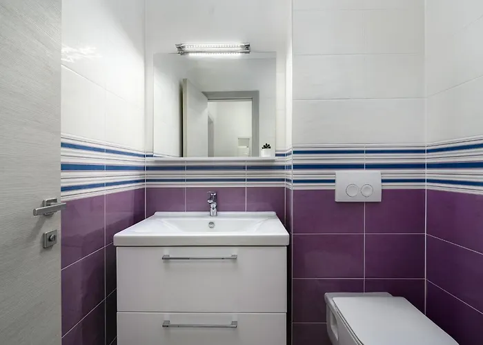 Stancija Amorozo 5 * بوريتش