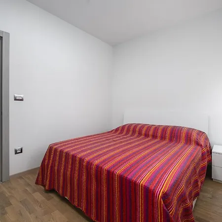 Stancija Amorozo 5 Apartman *