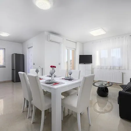 Apartman Stancija Amorozo 5 Porec