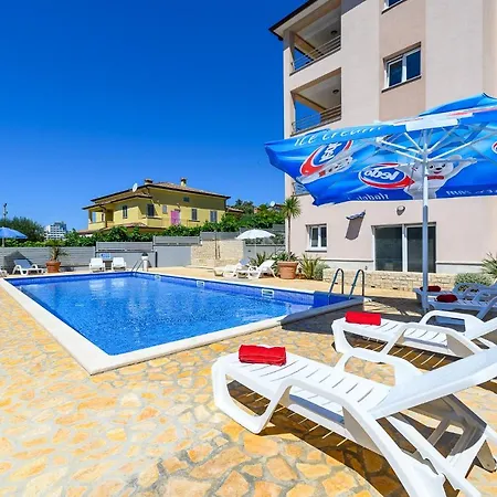 Stancija Amorozo 5 Appartement Poreč