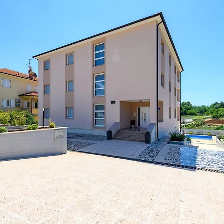 Appartement Stancija Amorozo 5