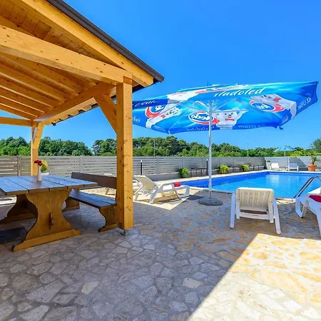 Stancija Amorozo 5 Apartman