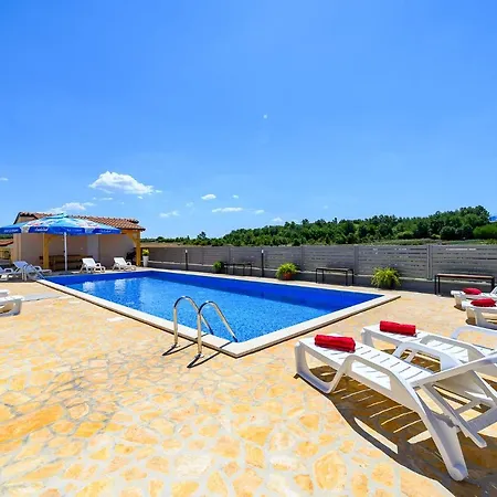 Apartman Stancija Amorozo 5