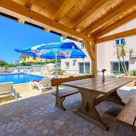 Lejlighed Stancija Amorozo 5 *