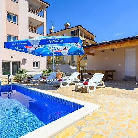 Stancija Amorozo 5 *