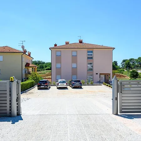 Stancija Amorozo 5 Poreč